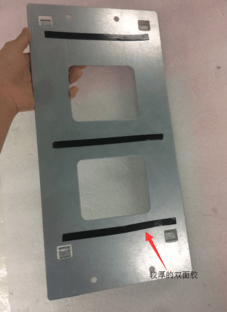 電梯里的廣告機(jī)是怎么安裝上去的呢？（圖文）